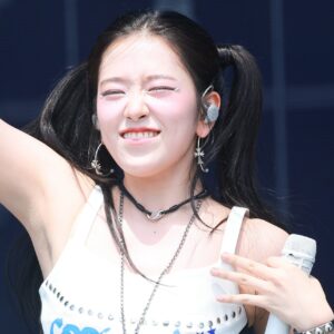 Ahn Yujin 안유진 240817 (2023 pics - 9.16 gb)
data