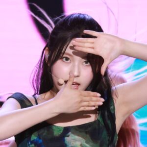 kYujin 안유진 230807 368 pics
data