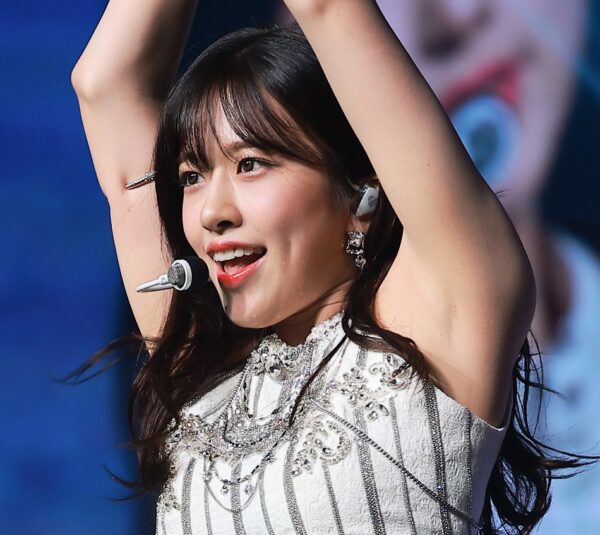 An Yujin 안유진 231007 602 pics
data