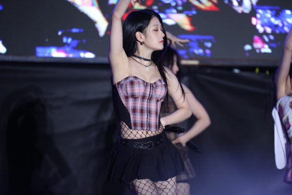 Seo Yeon 서연 231006 (1255 pics - 14 gb)
data