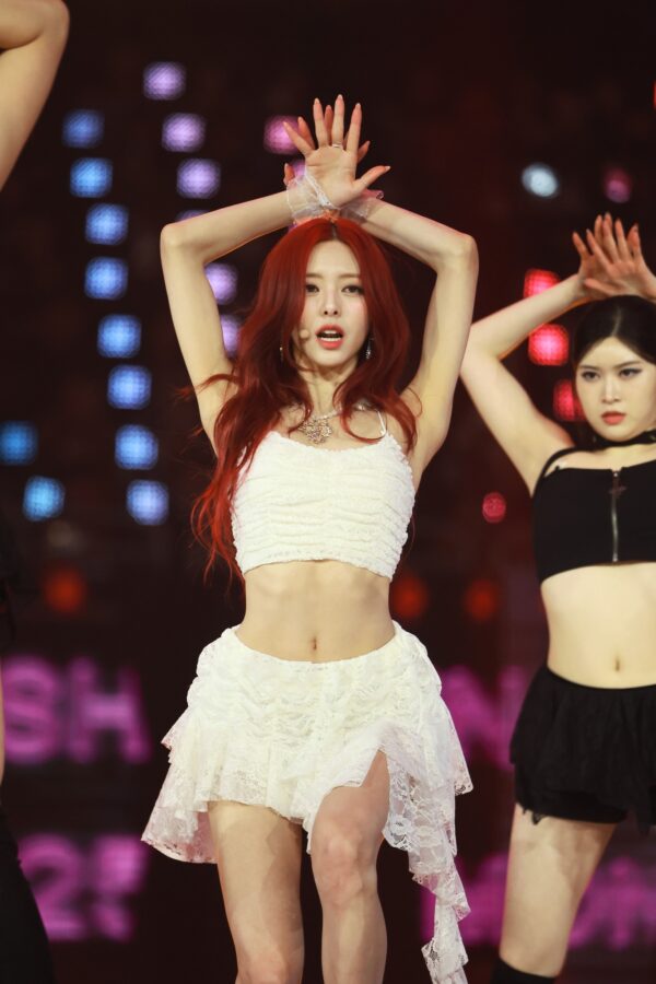 231225 Yuna 신유나 White clothes (2819 pics- 17.62 gb)
data