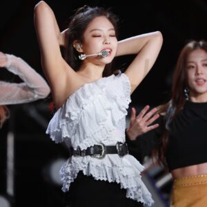 Jennie 제니 181014 data 366 pics
data