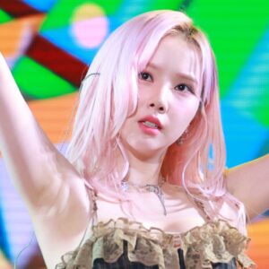 240128 은하 Eunha 390 pics
data