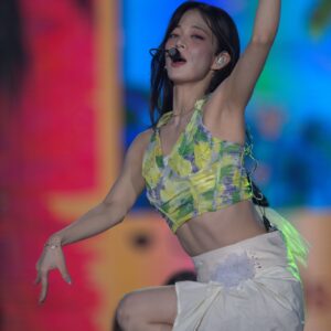 Chae young 손채영 220809 (806 pics - 19 gb)
data