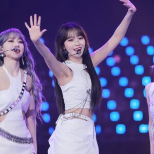 Le Sserafim 르세라핌 231225 (2992 pics - 24 gb)
data