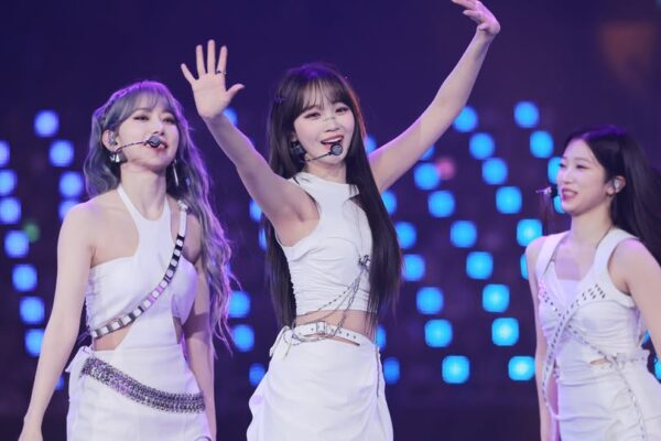 Le Sserafim 르세라핌 231225 (2992 pics - 24 gb)
data