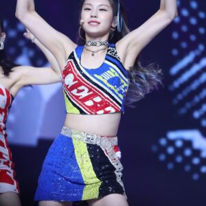 Yeji 예지 イェジ 依芝 190729 (318 pics - 2.61 gb)
data
