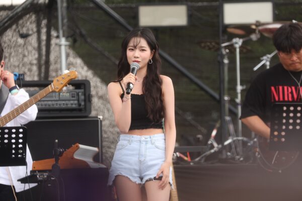Jo yuri 조유리 220903 (2406 pics - 14.3 gb)
data
