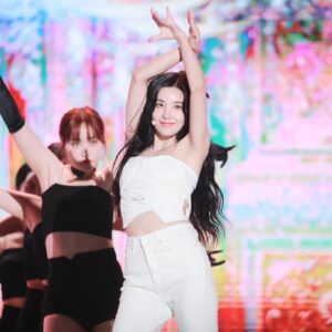 Kwon Eunbi 권은비 230807 (674 pics - 6.54 gb)
data