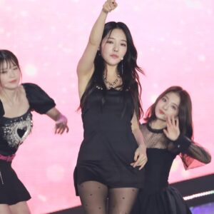 Jisun 노지선 221112 (1346 pics - 7.35 gb)
data