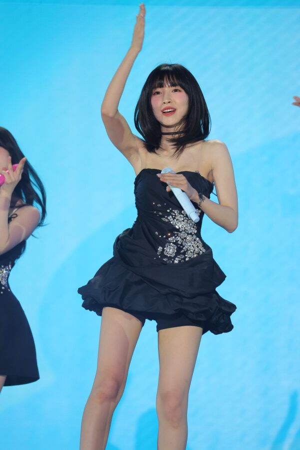Arin 아린230527 (3919 pics - 39.3 gb)
data