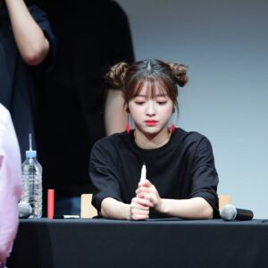 Yooa 유아 190818 (1181 pics - 8.58 gb)
data