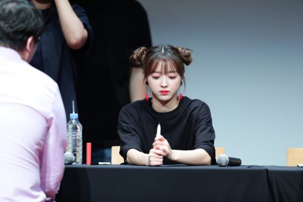 Yooa 유아 190818 (1181 pics - 8.58 gb)
data