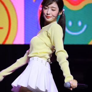Arin 아린231005  (1000 pics - 8.5 gb)
data