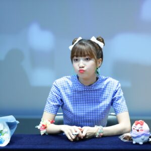 Kim Yubin 김유빈 190817 (1056 pics - 9.04 gb)
data