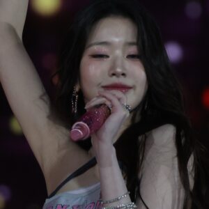 250105 원영 Wonyoung 495 Files
data