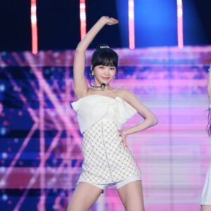 Chaewon 김채원 220810 (487  pics 2.7 gb)
data