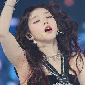 241130 카리나 Karina 1056 pics
data
