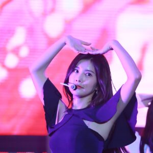 Izone Minju & Sakura 사쿠라 サクラ 櫻 190803 (3348 pics - 24.2 gb)
data