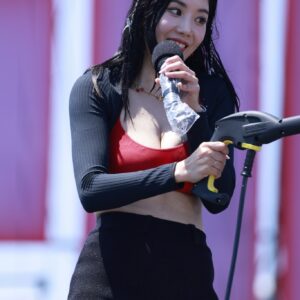 230722 Eunbi 권은비 309 pics 
data