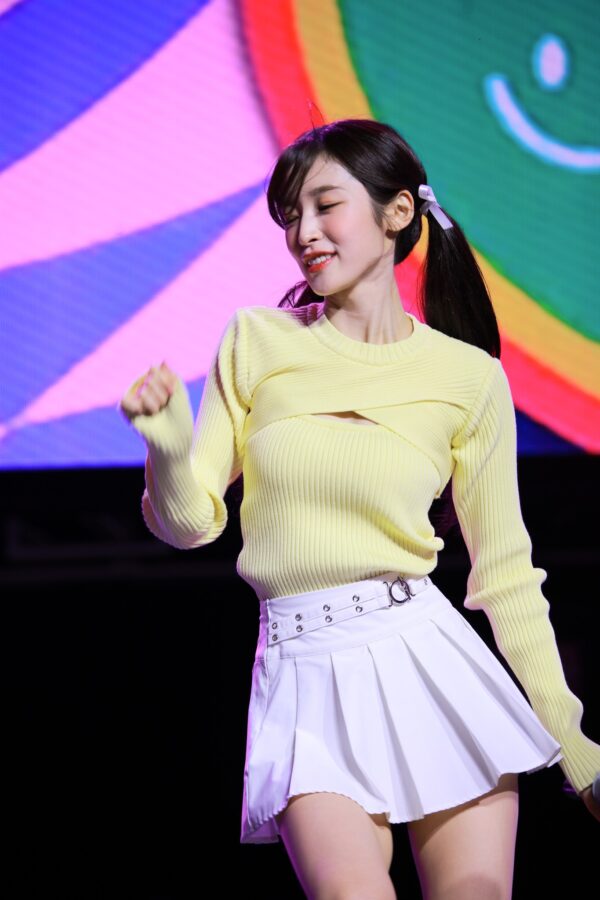 Arin 아린Yellow sweatshirt  (212 pics 1.81 gb)
data