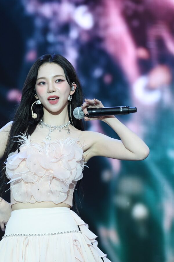 KARINA 230811 카리나   (600 pics - HD)
data