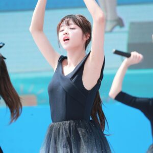 Yooa 유아 190522 different photographer (373 pics 3.95 gb)
data