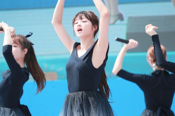Yooa 유아 190522 different photographer (373 pics 3.95 gb)
data