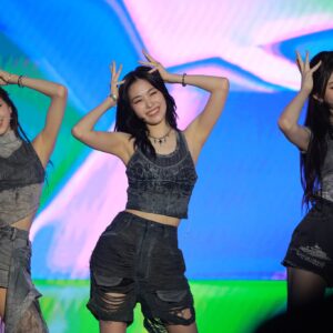 RYujin 안유진 and some Yeji 예지 イェジ 依芝 240907 (417 pics - 5.17 gb)
data