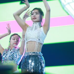 200104 Yeji 예지 イェジ 依芝 (179 pics - 1.65 gb)
data
