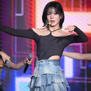 230812 Chaeyeong 이채영 390 pics
data