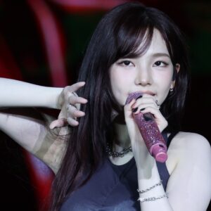 241019 Karina 카리나  352
data