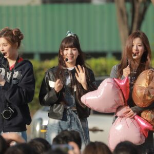 230415 Nmixx 엔믹스 (1409 pics - 12.3 gb)
data