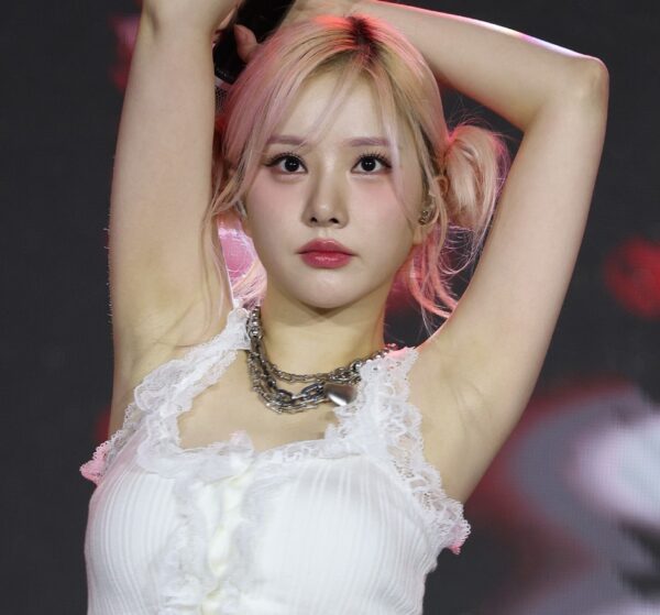 240503 Eunha 3067
data