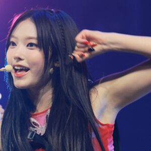 230613 Haerin 2323
data