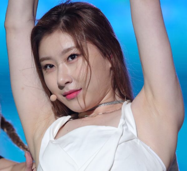 191019 Chaeryeong 235 data