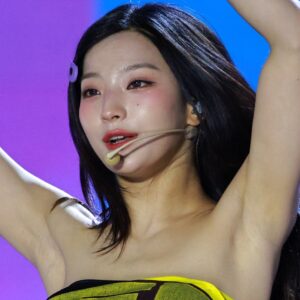 240812 Lee Saerom data  788