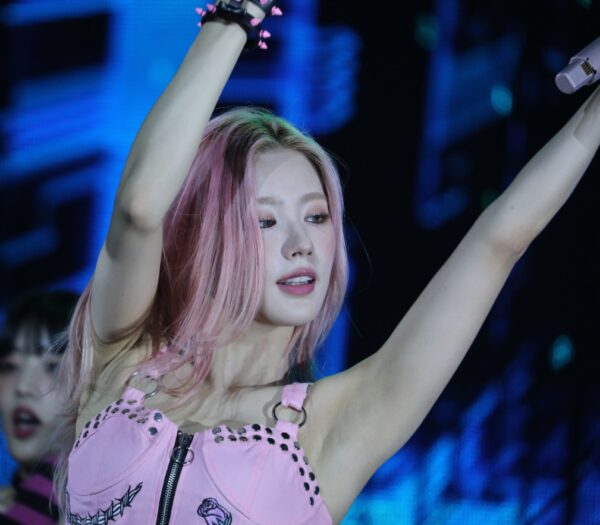 220917 Miyeon 353