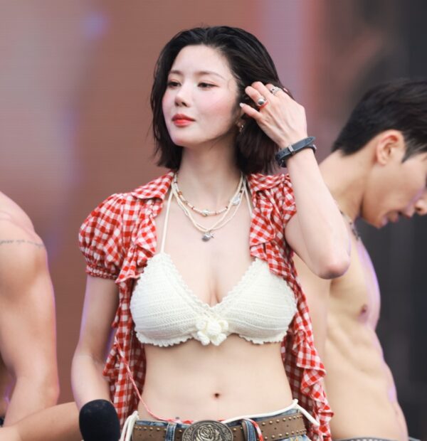 250706 Eunbi waterbomb data 1709 pics