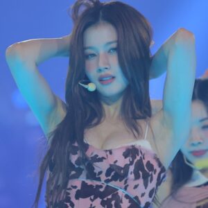 250720 Sana data 2040 pics 
사나サナ데이터データ
AT THIS IS FOR WORLD TOUR