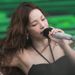 250705 Karina Waterbomb data 1175 pics