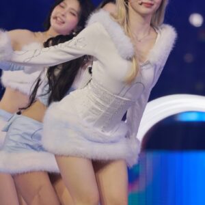 251225 Haewon 884 pics 
해원 데이터 📸