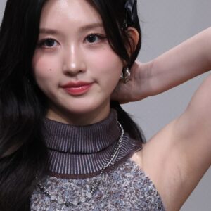 250215 Gaeul fansign data 1451 pics  
가을 데이터 📸