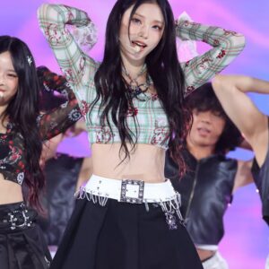231010 Haerin 662 HD pics