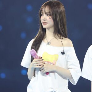 260321 Liz 1021 pics