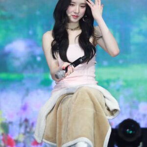 220620 Heejin 328 pics (Limited to 5 sales)